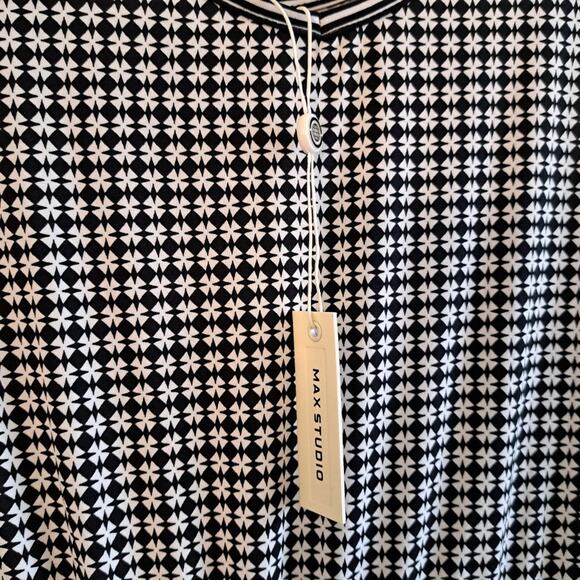 Max Studio Geometric Design Sleeveless Jumpsuit - Picture 6 of 10